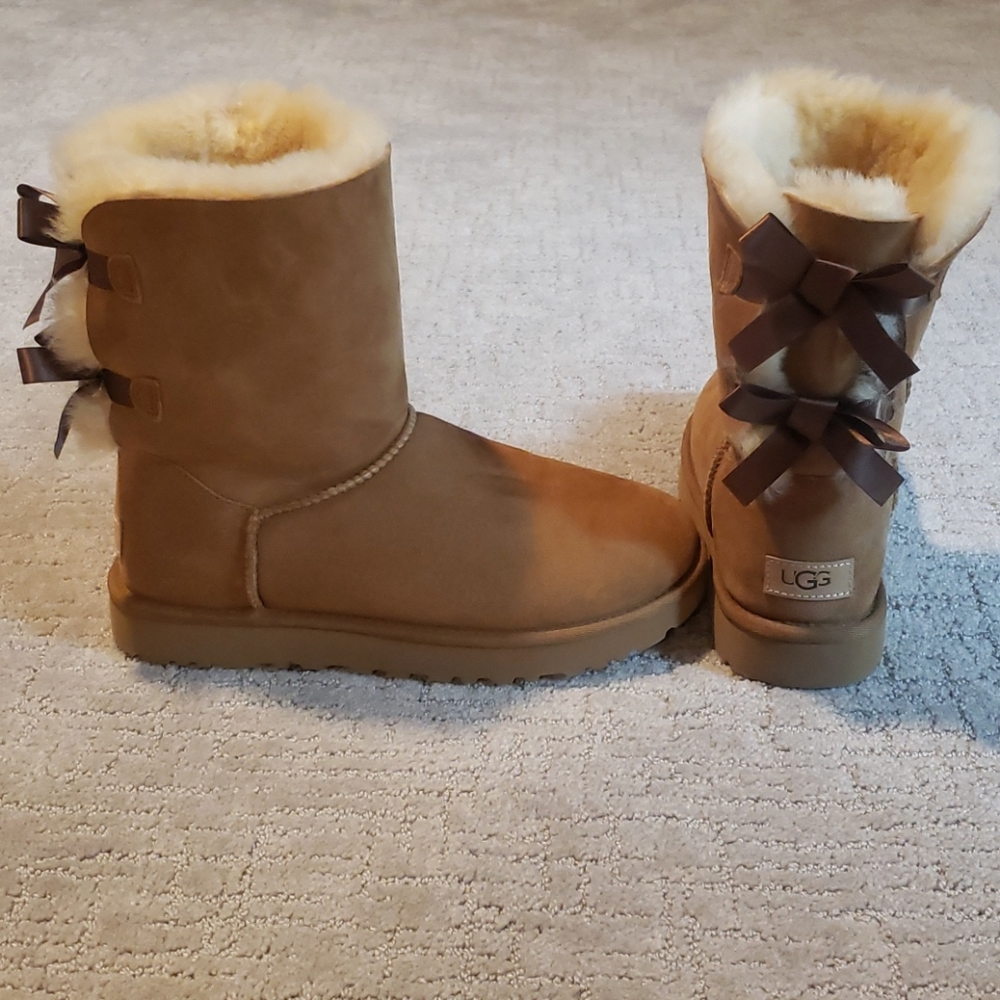 UGG Women's Bailey Bow ii
